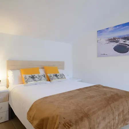 J De La Alhambra Apartment